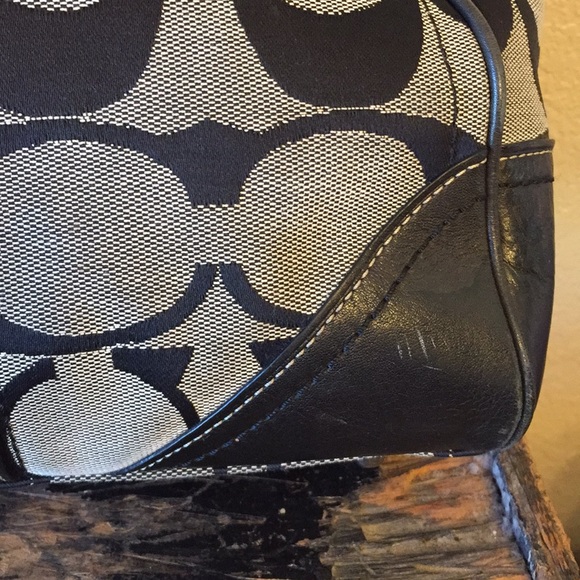 Coach Signature Jacquard and leather purse - Picture 7 of 8